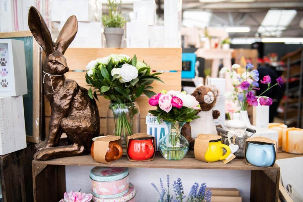 Indoor gifts and home accessories
